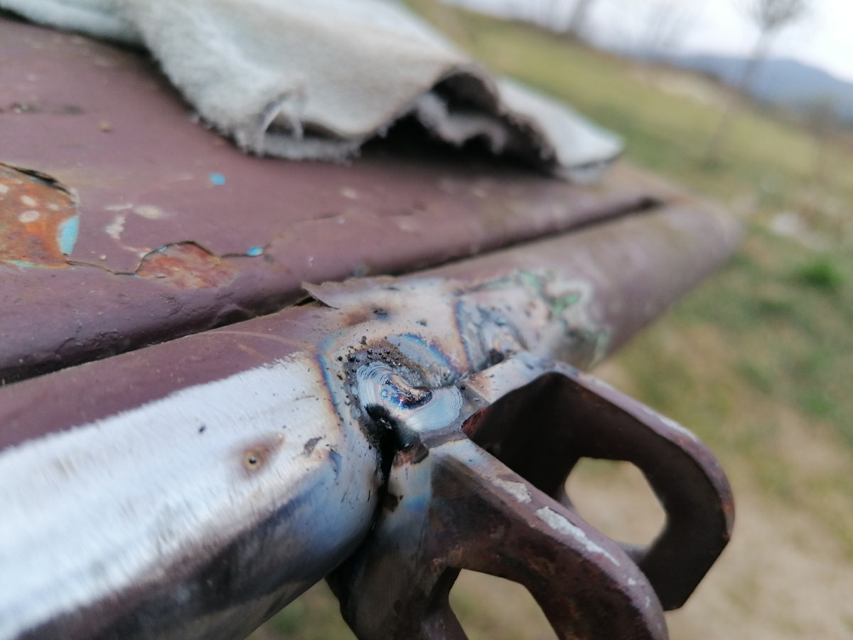 Kliknut�m zav�ete toto okno