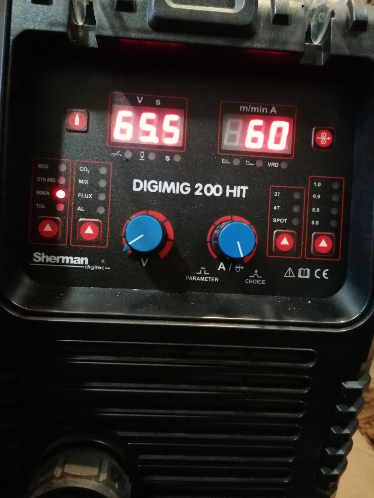 Kliknut�m zav�ete toto okno