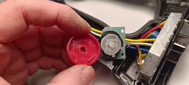 Kliknut�m zav�ete toto okno