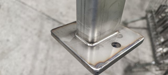 Kliknut�m zav�ete toto okno