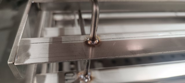 Kliknut�m zav�ete toto okno